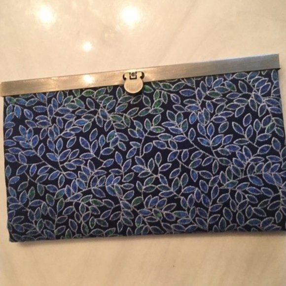 Handmade NEW - Women's Frame clutch Wallet zipper and card slots Blue Leaves - Picture 1 of 3